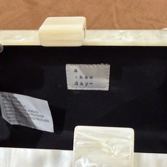 a new day Ivory Clutch with Pearl Handle - Picture 2 of 4